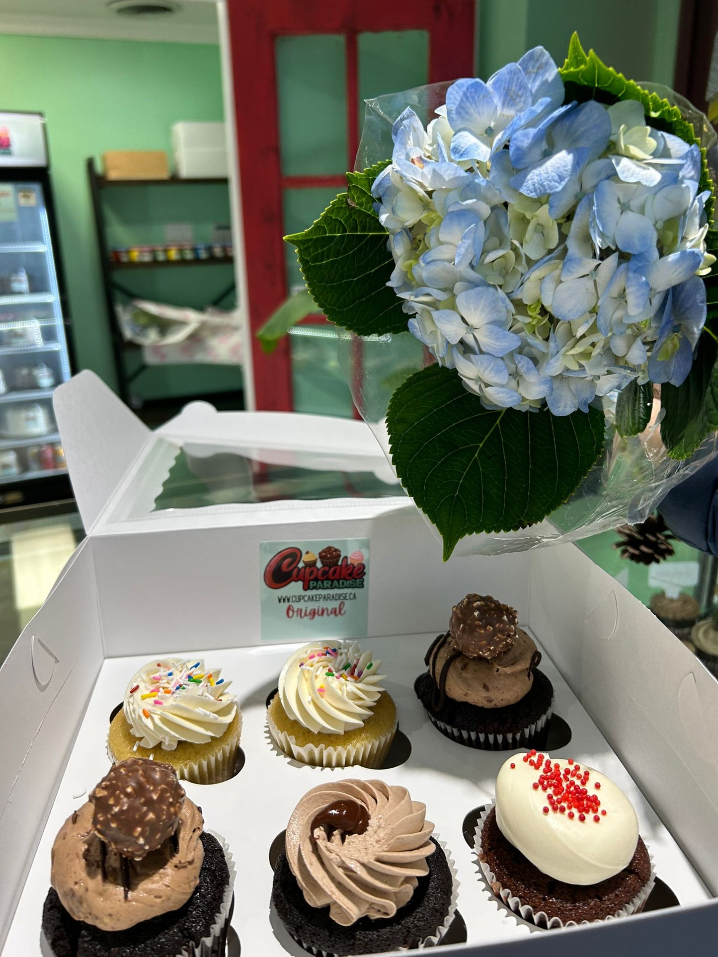 12 Pack  /50/100 Gluten-free NOT vegan Cupcakes (has Butter)